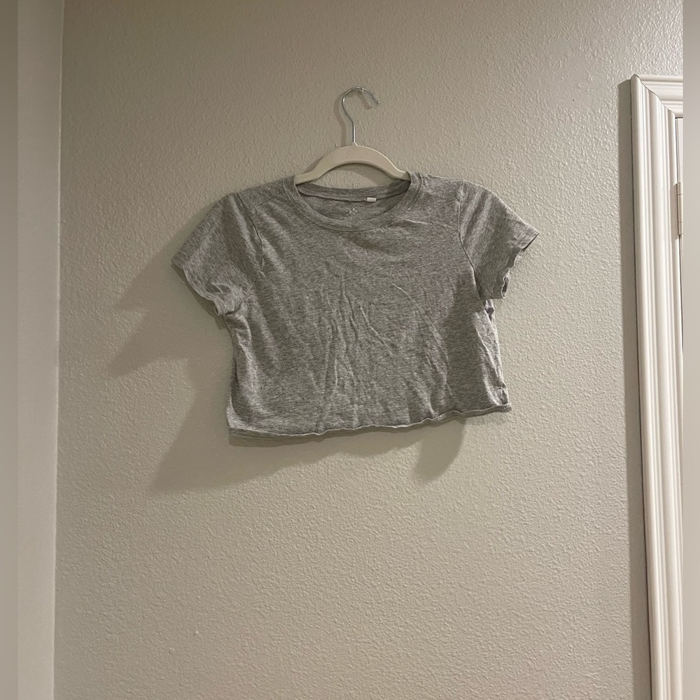 PacSun Grey Cropped Top